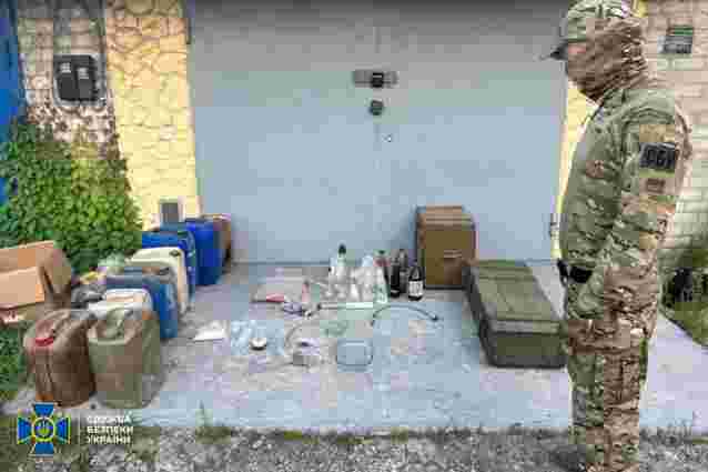 На Запоріжжі викрили наркоторговців, які завозили в Україну екстазі під виглядом солодощів
