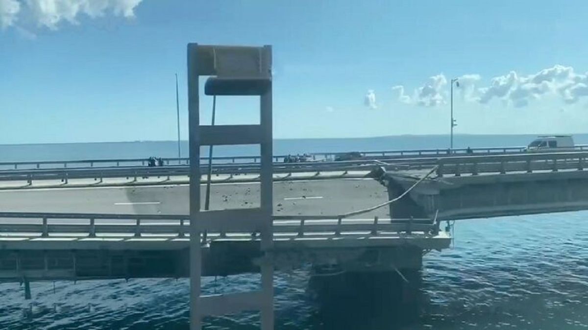 CNN опублікувало відео липневої атаки морського дрона по Кримському мосту