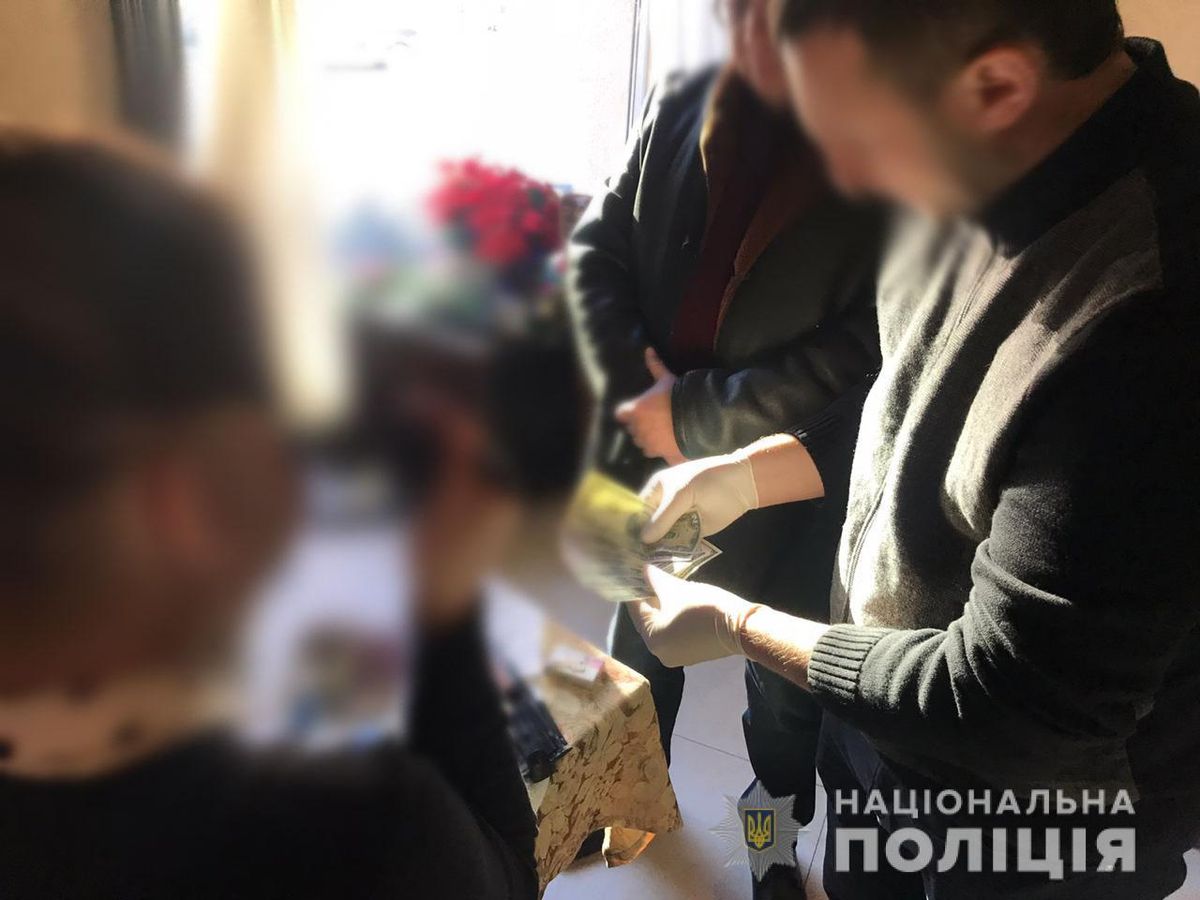 За 300 доларів хабара посадовця Держпродспоживслужби ув’язнили на 5 років