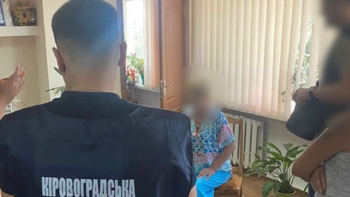 Завідувачку аспірантури Льотної академії викрили на допомозі ухилянтам
