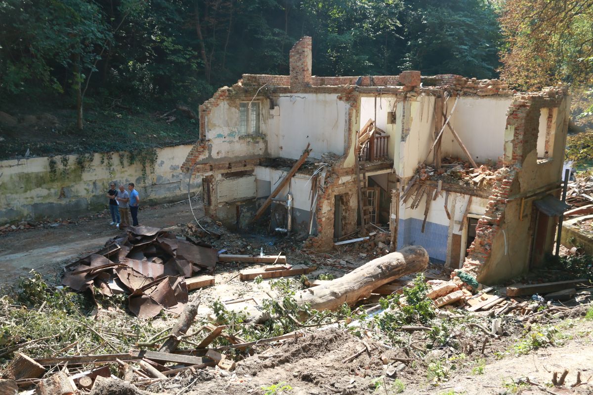 У Львові показали будівництво муніципального стрілецького тиру