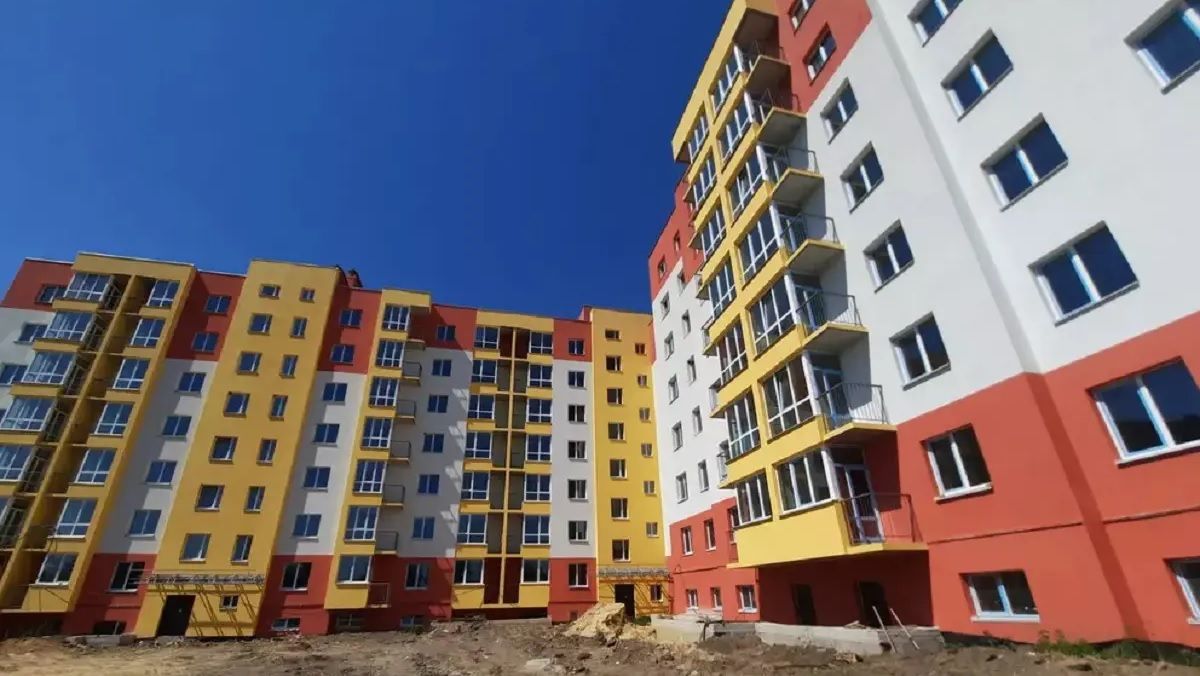 У Вінниці переселенці побудували за власні гроші багатоповерхівку