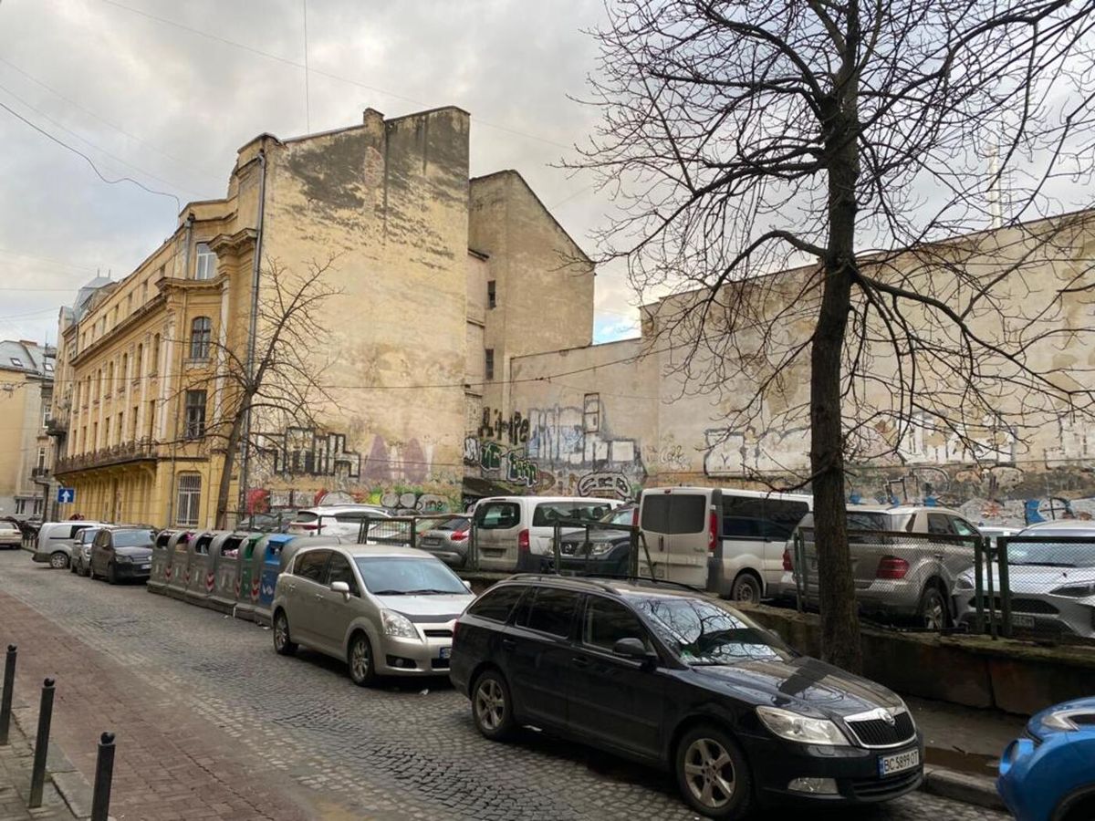 Депутати виділили землю під будівництво готелю у центрі Львова