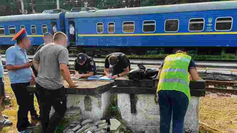 Біля Франківська поїзд збив 16-річну дівчину, яка йшла по колії в навушниках