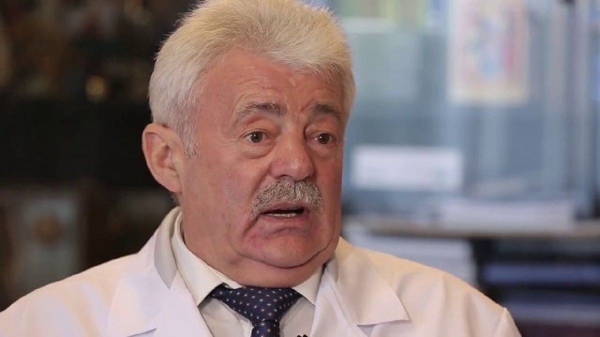 Суд оштрафував керівника Львівського онкоцентру за виписані собі та доньці премії