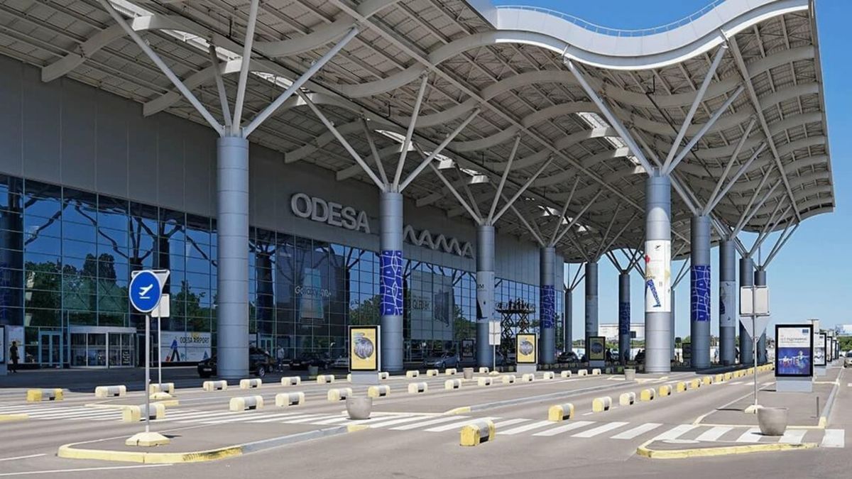 В Одесі викрили злочинну групу, яка заволоділа місцевим аеропортом