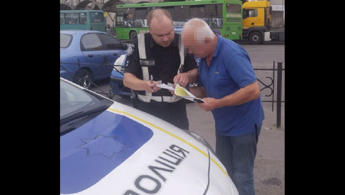 Поліція знайшла водія маршрутки з Червонограда, який проїхав закритий залізничний переїзд