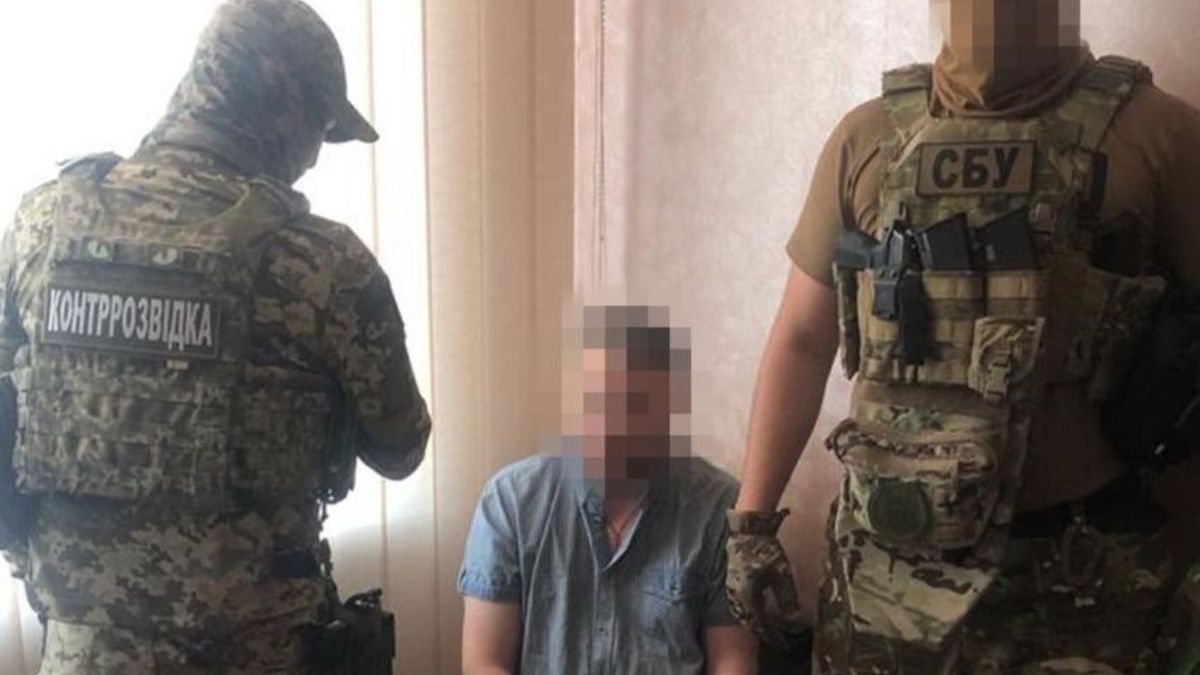 СБУ затримала снайпера ФСБ, який мав застрелити командування ЗСУ на Запоріжжі