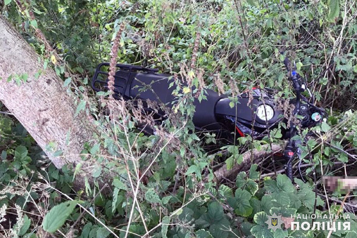 На Хмельниччині у кюветі знайшли тіло 14-річного підлітка