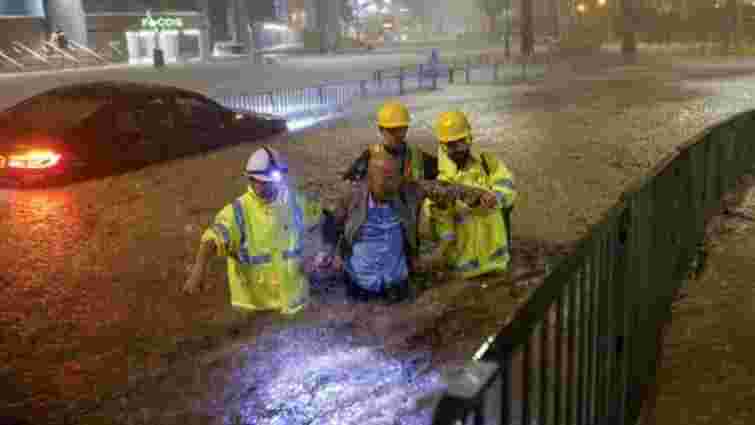 У Гонконгу найбільша за понад 140 років злива спричинила масштабне підтоплення