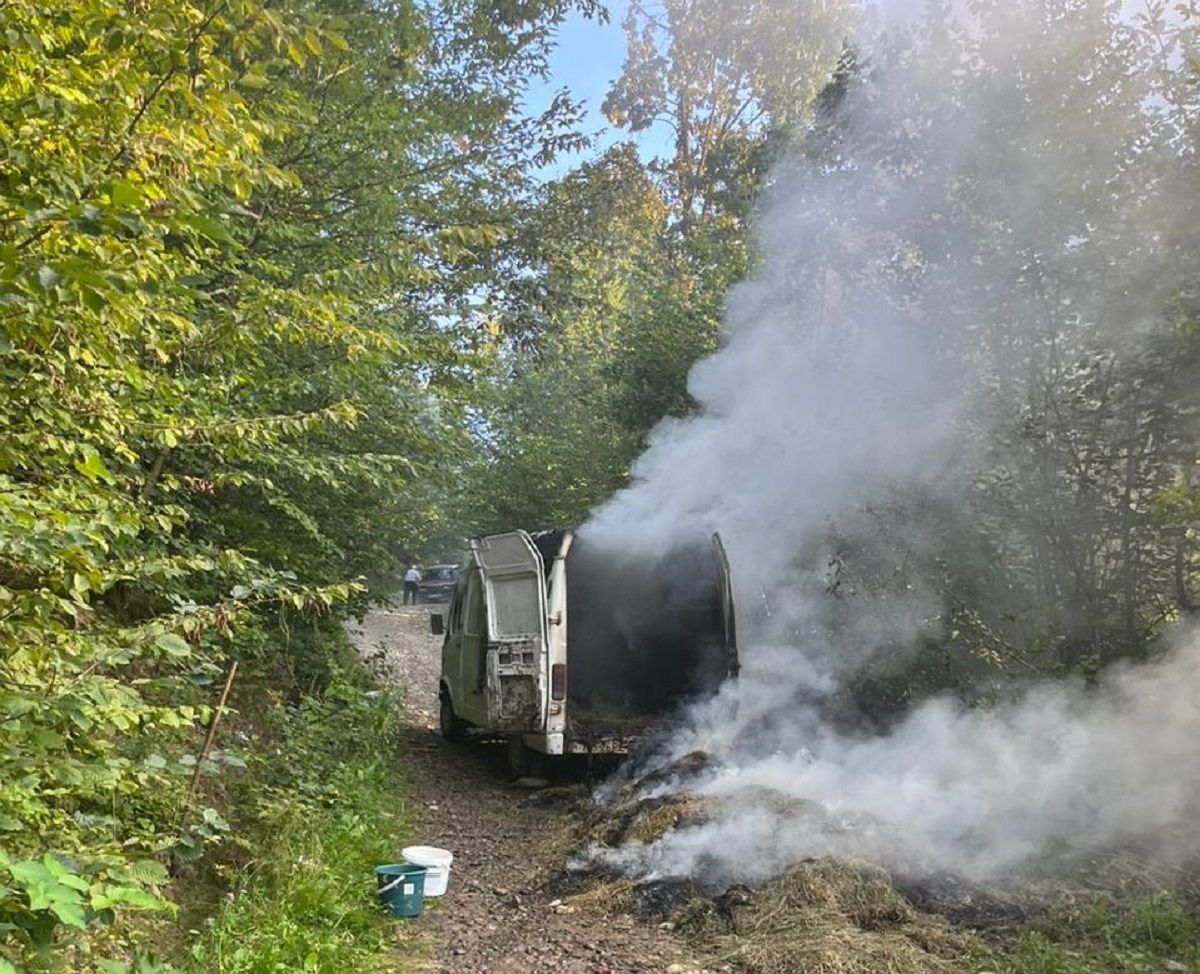 Мешканець Закарпаття підпалив автомобіль свого знайомого через образу