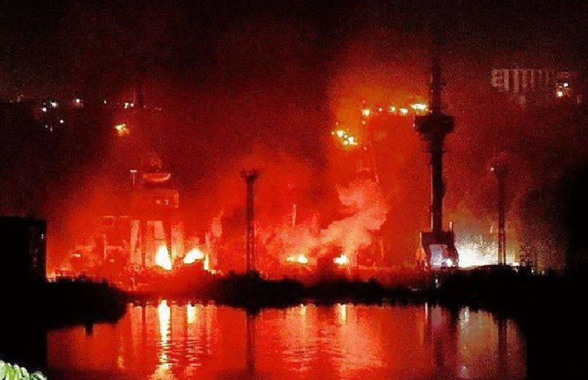 ЗСУ ракетним ударом знищили два російські кораблі в Севастополі