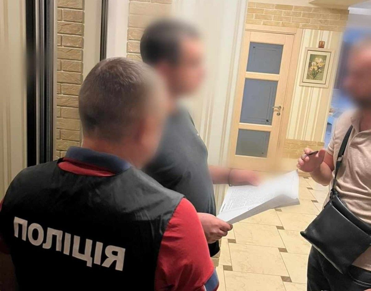 В Івано-Франківську викрили лікаря, який за хабарі продовжував групу інвалідності