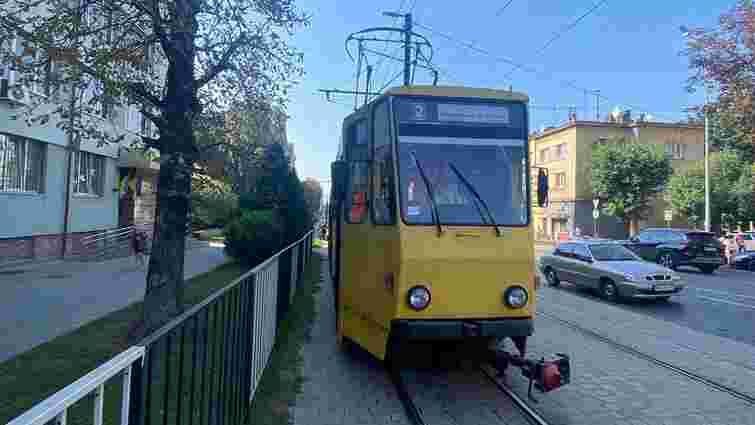 42-річна жінка потрапила у реанімацію через наїзд трамвая у Львові
