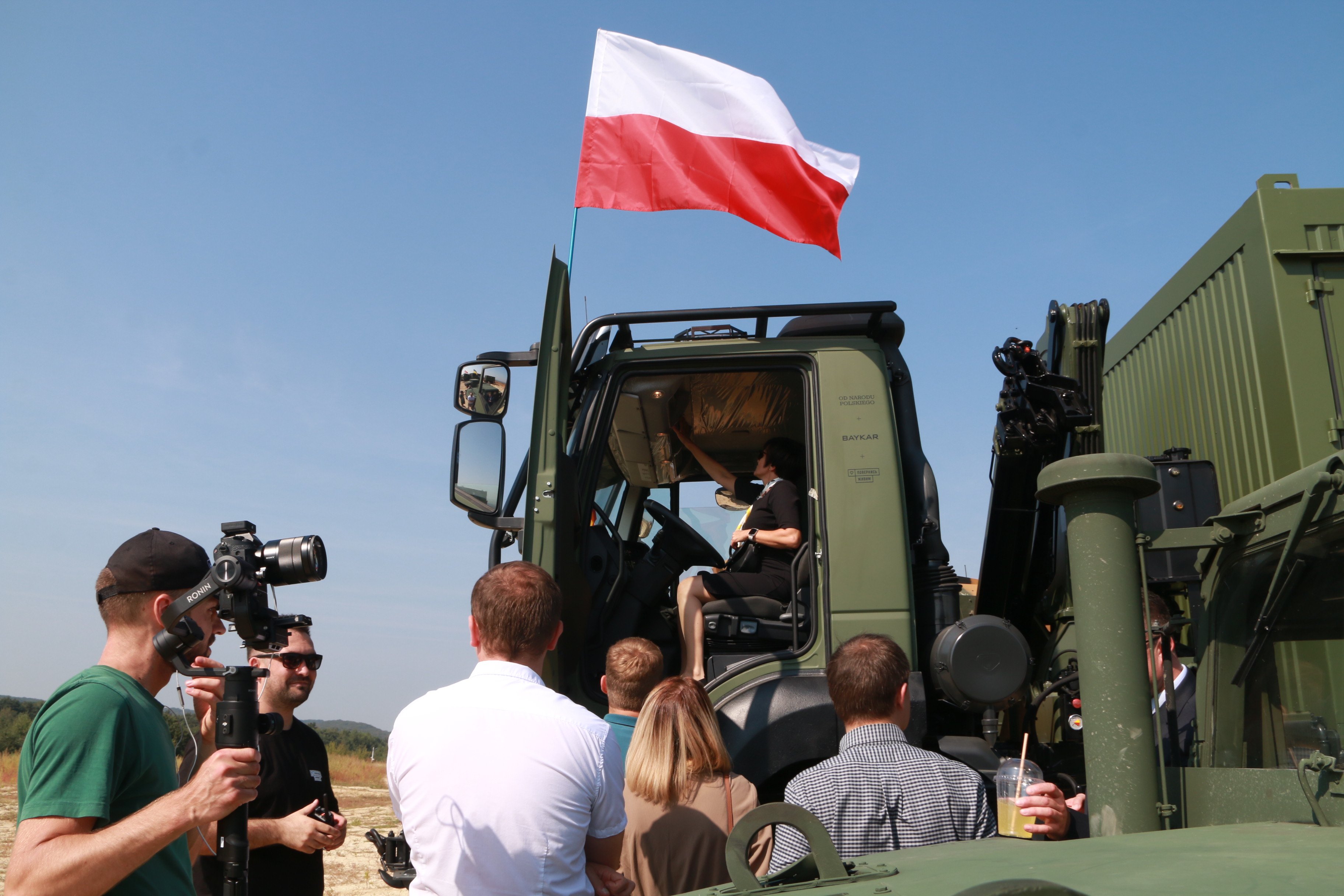 Огляд техніки (Фото ZAXID.NET)