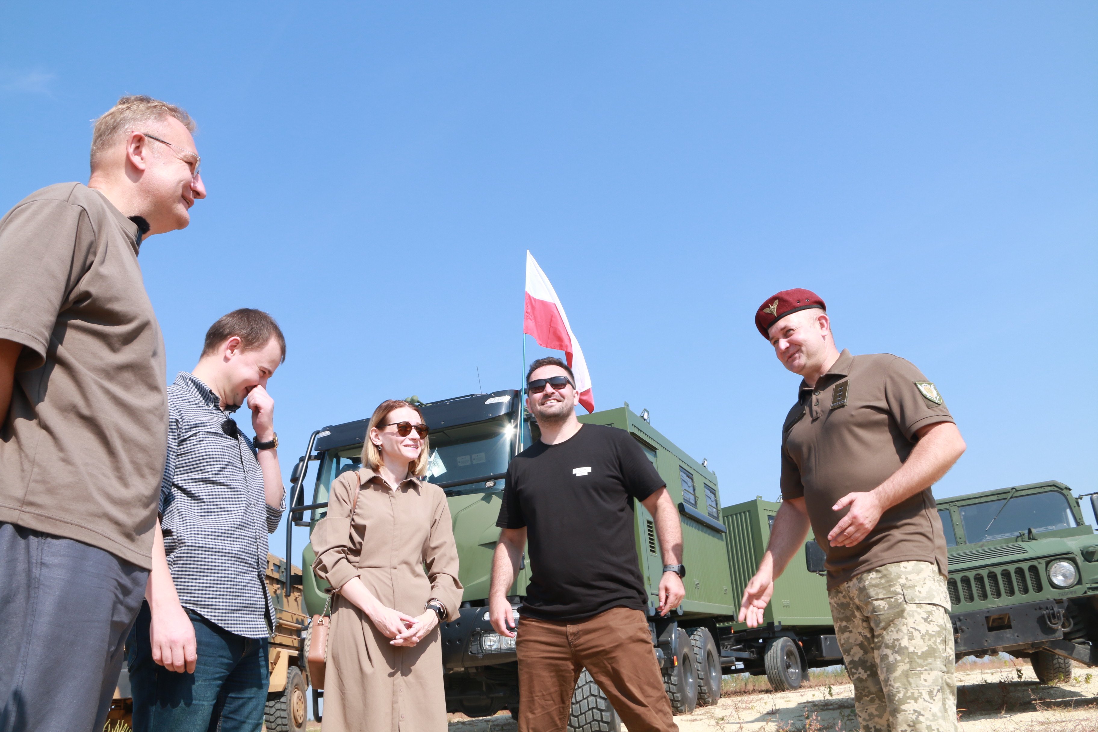 Огляд техніки (Фото ZAXID.NET)