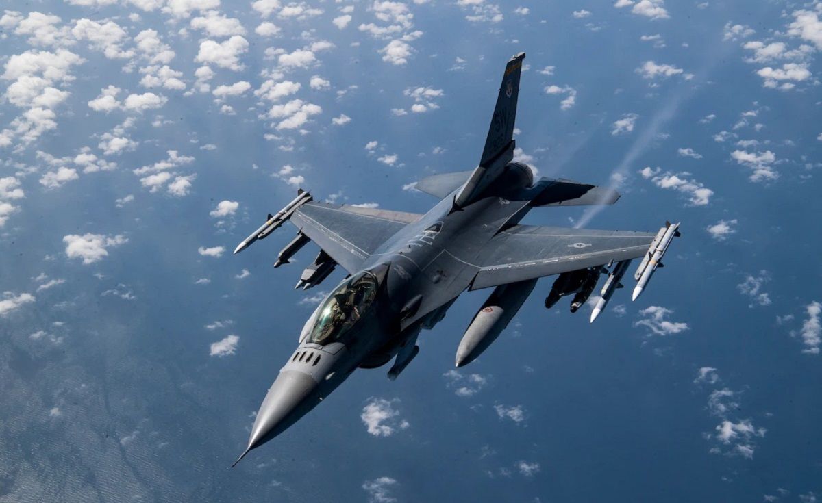 Бельгія надасть свої літаки F-16 для навчання українських військових