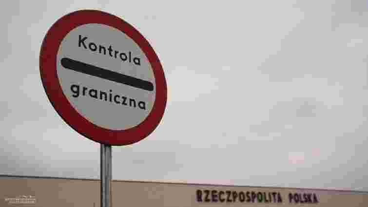 Польща заборонила в’їзд автомобілів, зареєстрованих у Росії