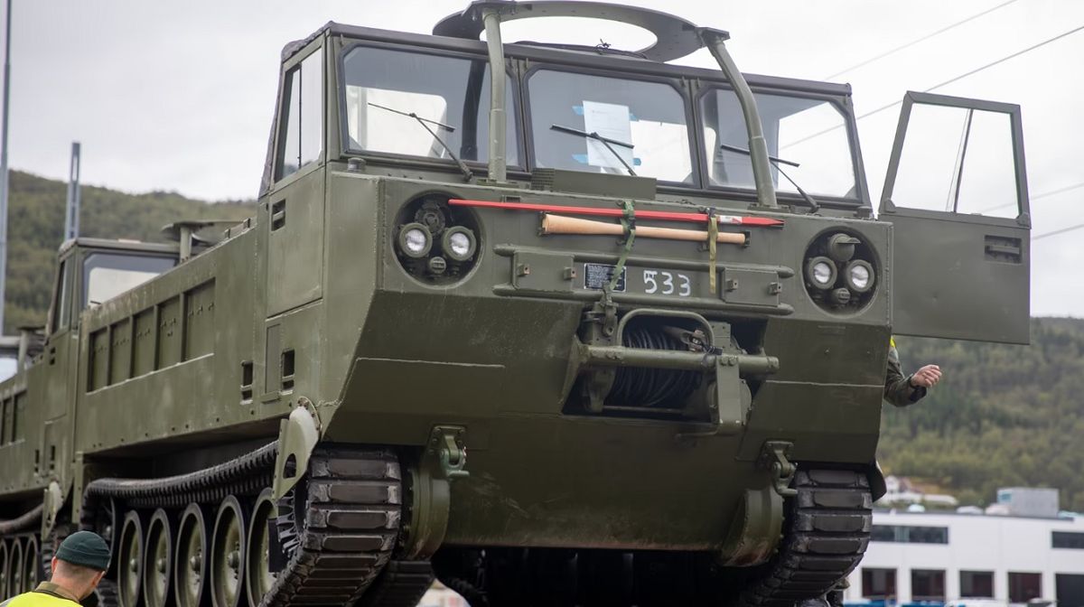 Норвегія передасть Україні близько 50 гусеничних транспортерів NM199