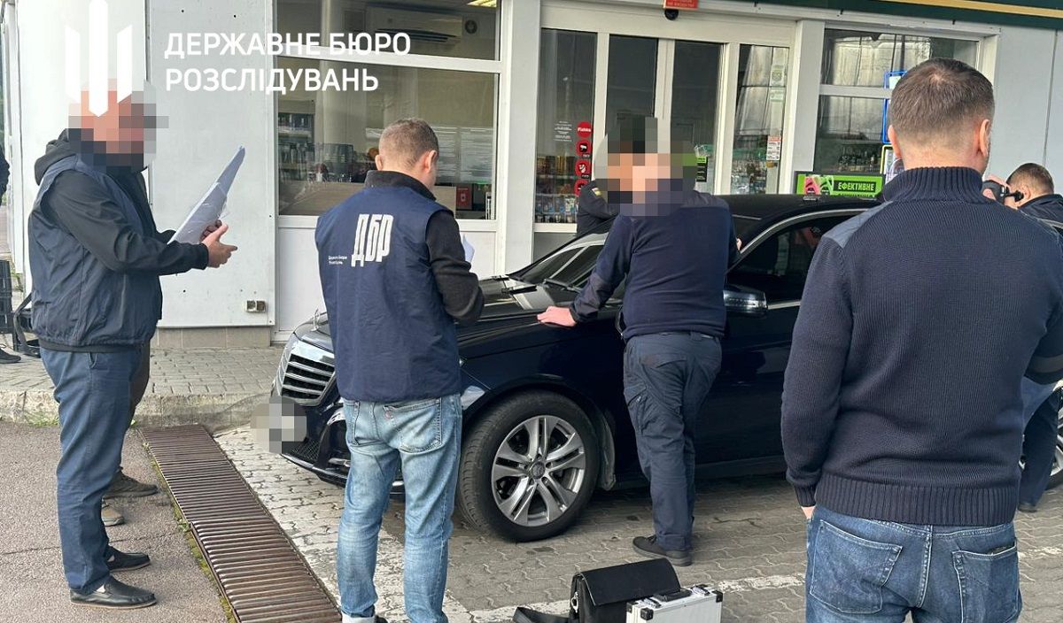 Львівські митники вимагали хабарі за ввезення товарів для ЗСУ