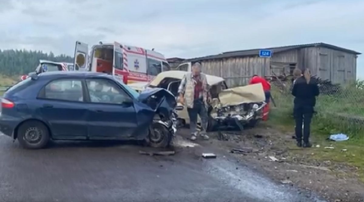 29-річна жінка загинула в лобовій ДТП двох легковиків в Турці