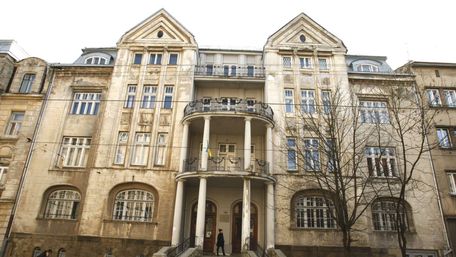 Факультет журналістики ЛНУ звинуватив львівську газету в замовному інтерв'ю