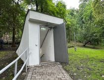У Львові показали відремонтоване укриття з автоматичним відкриттям дверей