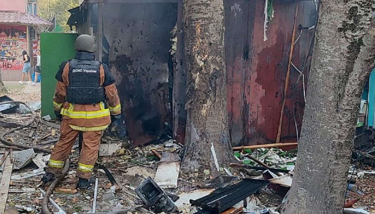 Росіяни вбили трьох людей під час вечірнього обстрілу Херсона