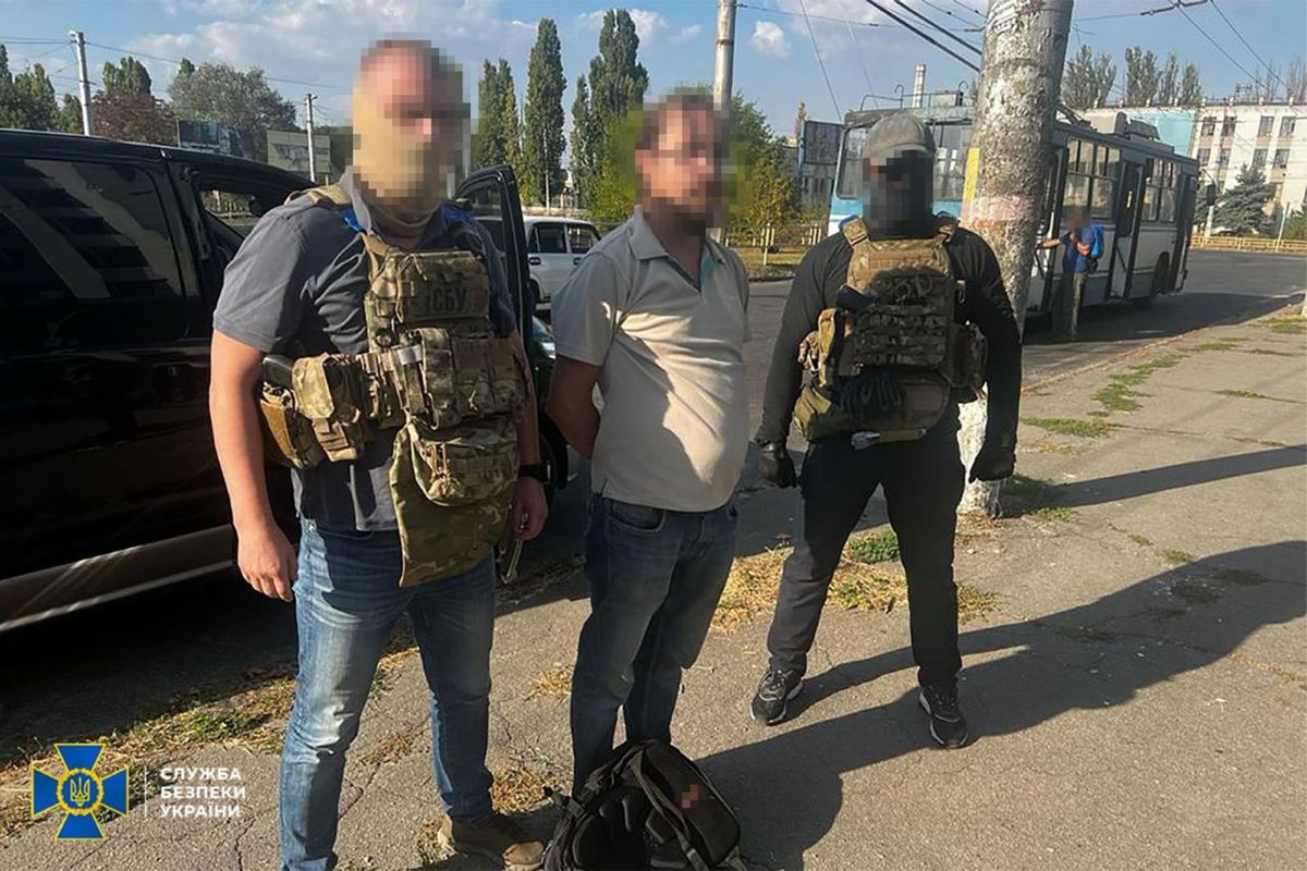 У Херсоні монах УПЦ МП підпільно продавав зброю та боєприпаси росіян