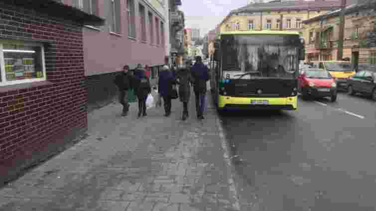 У Львові змінили маршрути трьох міських автобусів