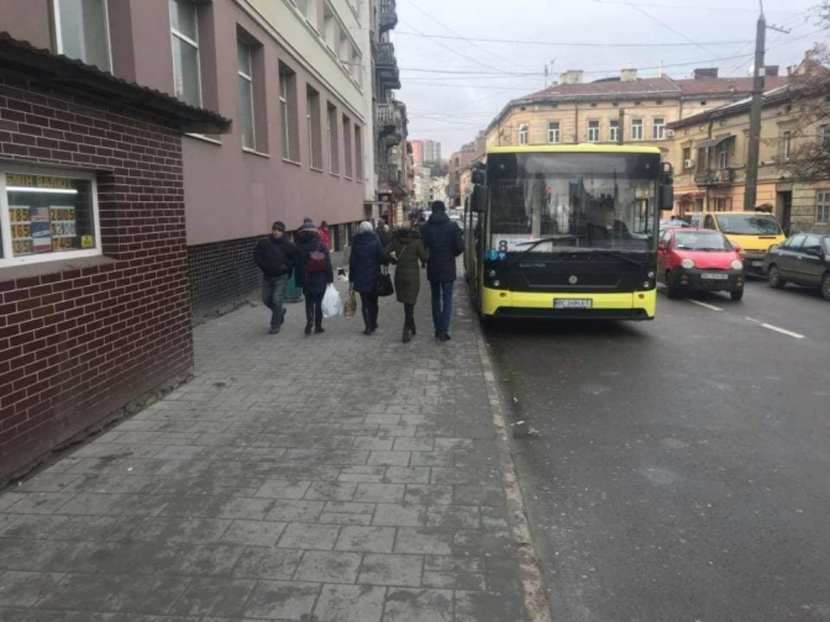 У Львові змінили маршрути трьох міських автобусів