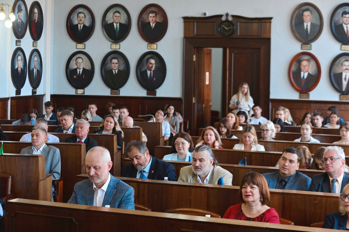 У Чернівецькій міській раді представили двох нових депутаток