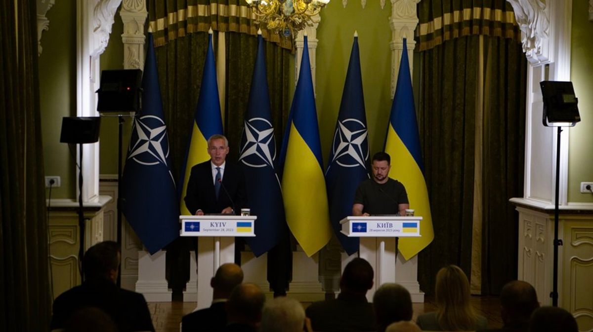 Генсек НАТО Єнс Столтенберг приїхав у Київ з неанонсованим візитом