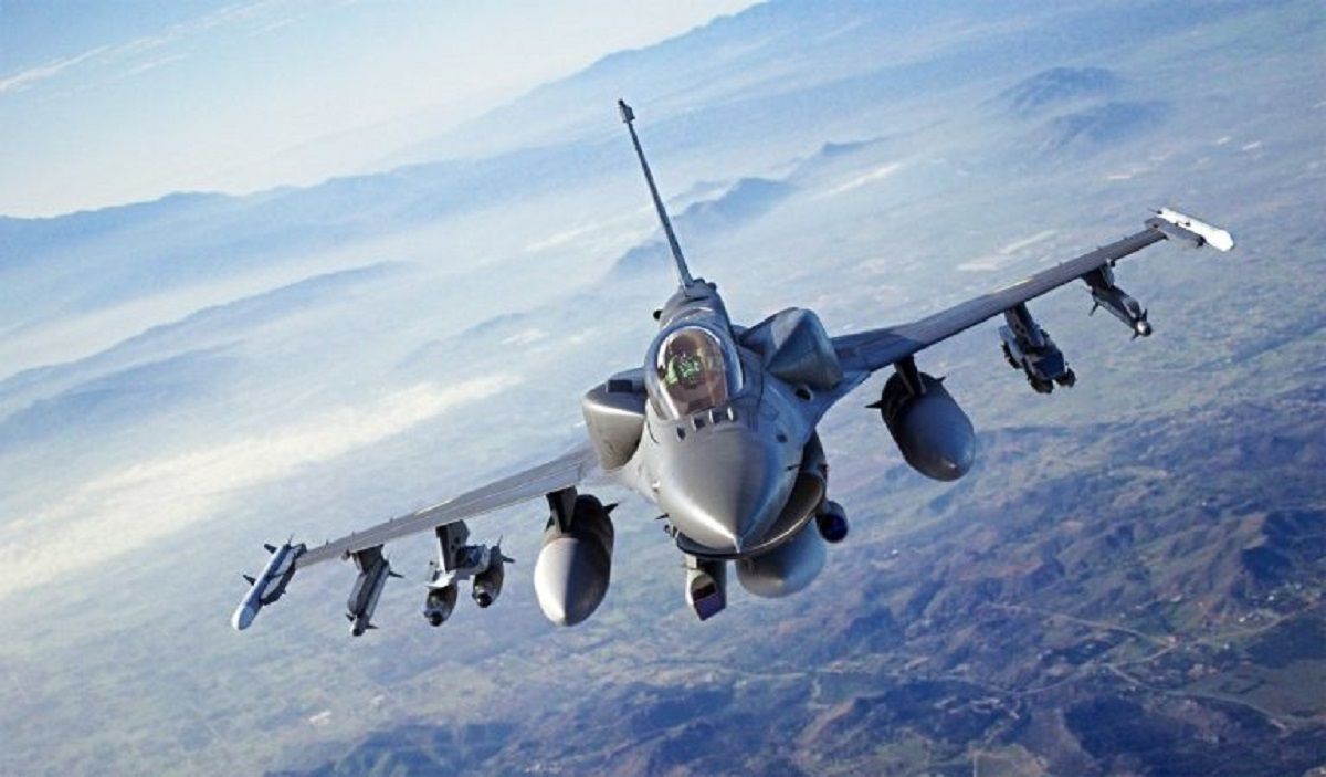 Українські пілоти в США розпочали мовні курси для використання F-16