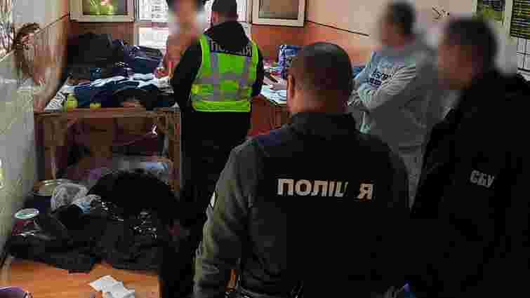 В'язень волинської колонії керував наркотрафіком на Буковині