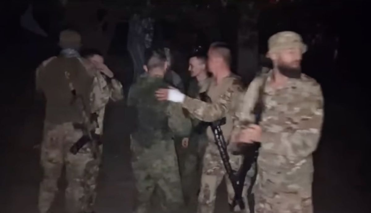 ВМС провели спецоперацію й повернули з окупації двох десантників