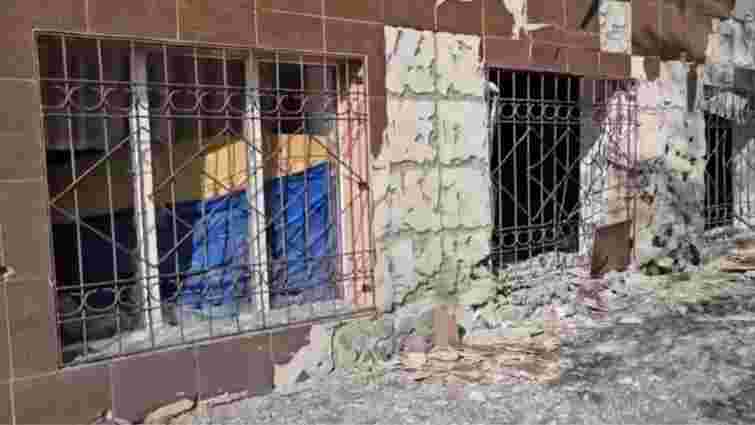 Росіяни обстріляли будівлю гімназії в Херсоні