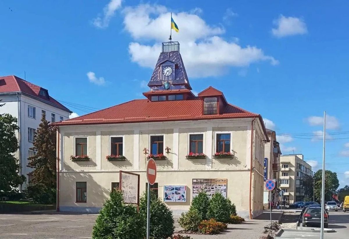Суд оштрафував посадовця Бродівської міськради за махінації з закупівлями