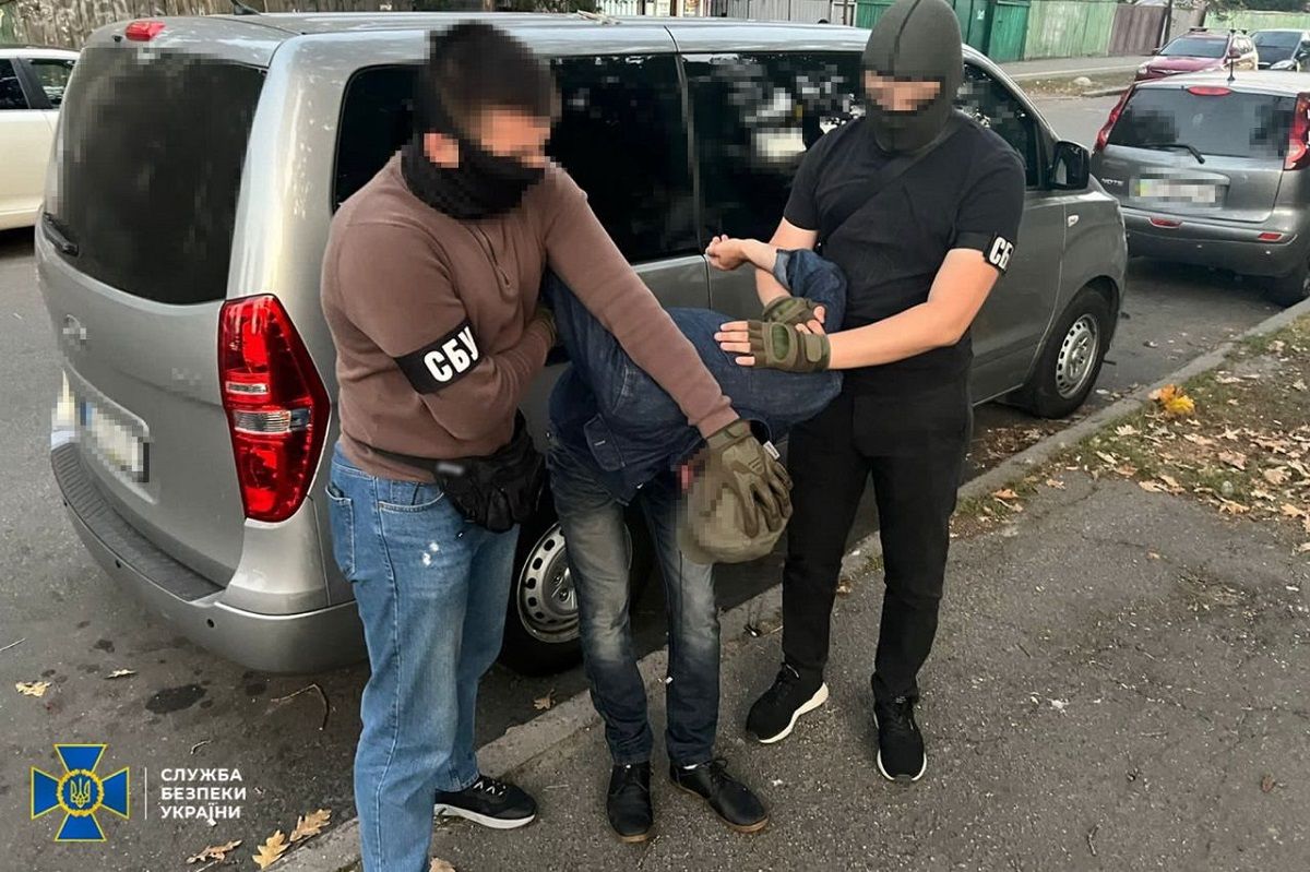 У Києві затримали агента ФСБ, який намагався вступити до школи «Армії дронів»
