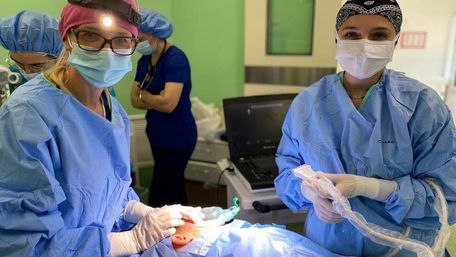 У Львові лікарі без операції вилікували 5-річній дівчинці патологію обличчя