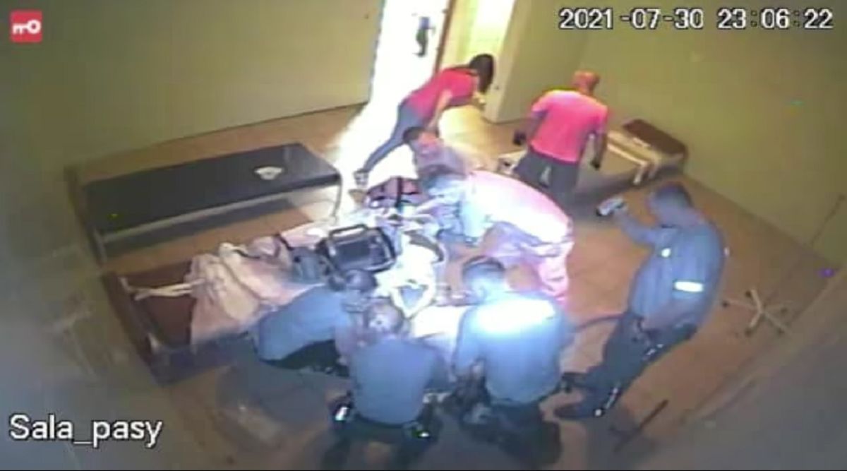 Польські ЗМІ опублікували відео катування поліцейськими українця у витверезнику