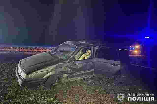 У ДТП на Хмельниччині загинув 38-річний водій, постраждали його дружина і син