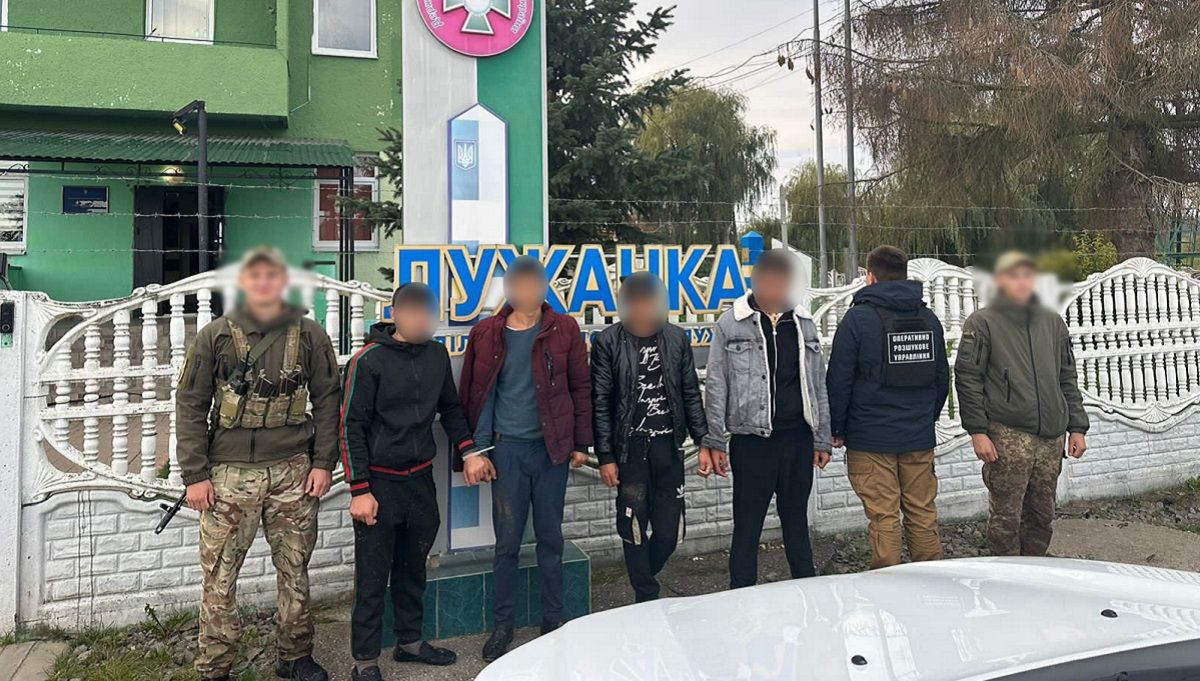 Закарпатські прикордонники затримали ухилянтів завдяки фотопасткам у лісі