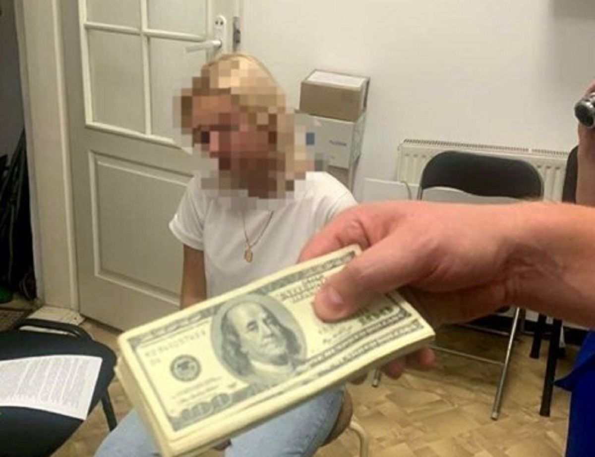Екс-дружину посадовця ТЦК у Хмельницькому затримали на допомозі ухилянтам