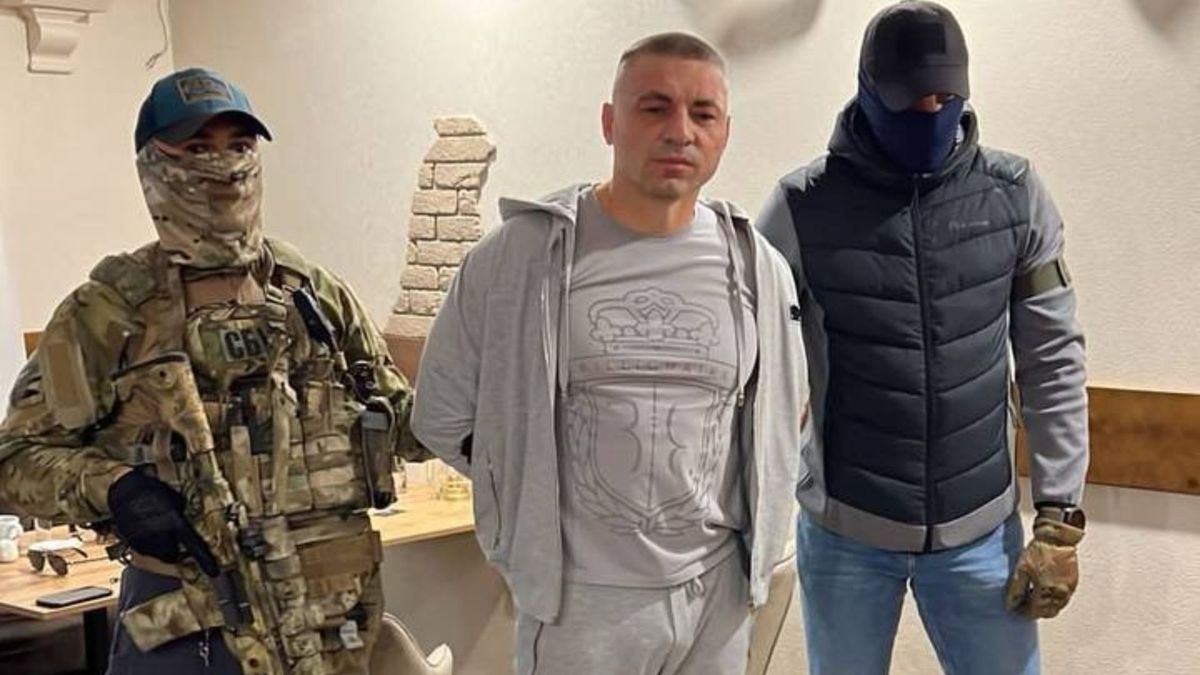 СБУ затримала закарпатського депутата Івана Чубирка