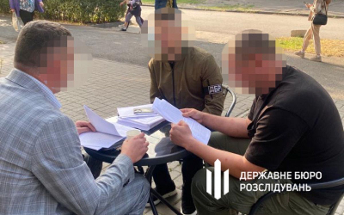 У Запоріжжі офіцер ТЦК незаконно вилучив вантажівки в місцевих підприємців