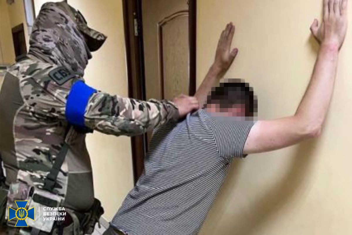 Одесит під виглядом рятувальника корегував російські ракетні атаки
