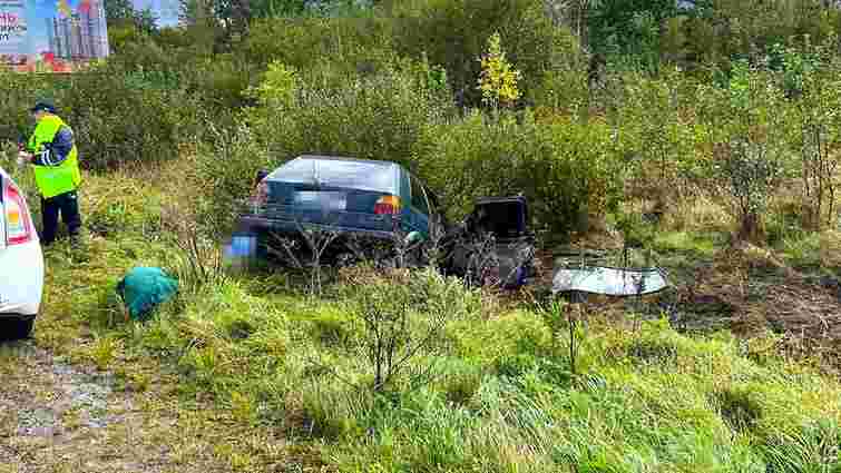 Біля Коломиї автомобіль злетів у кювет, 11-річна пасажирка загинула