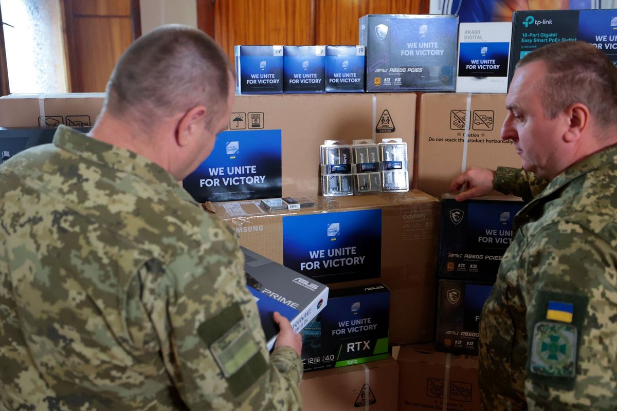 Львівський ІТ Кластер передав прикордонникам техніку на 2,5 млн грн