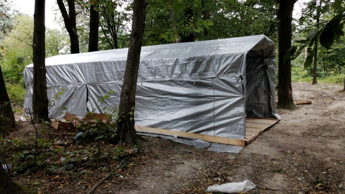 РКЦ відкрила наметову школу у ромському таборі біля Львова
